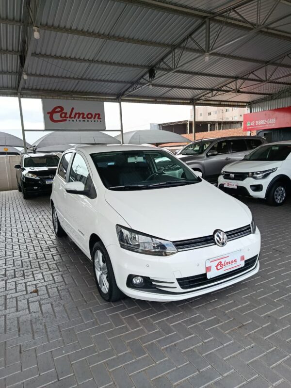 VOLKSWAGEN FOX COMFORTLINE 1.0 BRANCA 2015