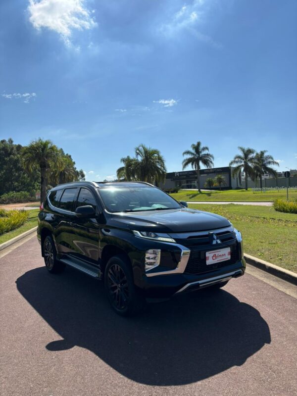 MITSUBISHI PAJERO SPORT LEGEND (7 LUGARES) 4X4 2.4 TURBO DIESEL AUTOMÁTICA 2024 PRETA